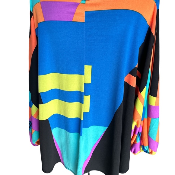 Annalee + Hope Multicolor Abstract Top - Picture 2 of 5